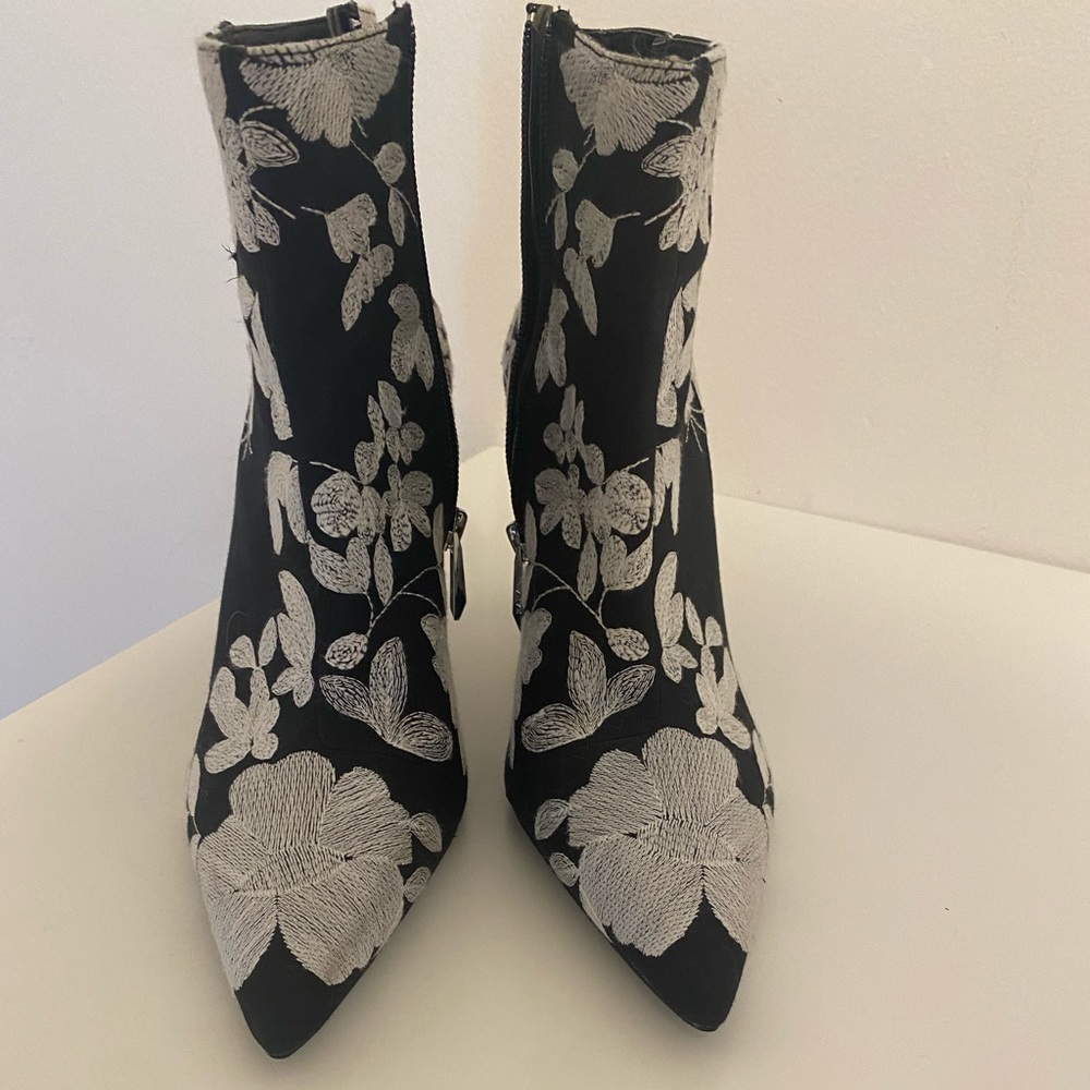 Zara Boots for Woman, New